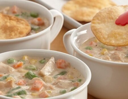 1360-sage-and-turkey-pot-pie-soup-1442099458