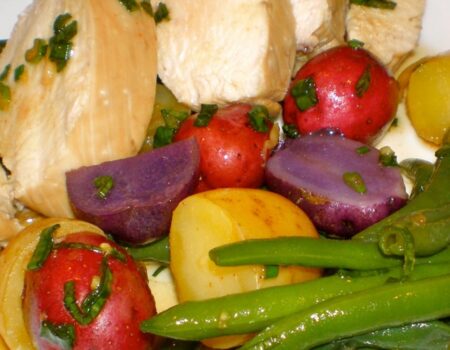1154-gingery-poached-chicken-breasts-with-green-beans-and-potatoes-1445100081